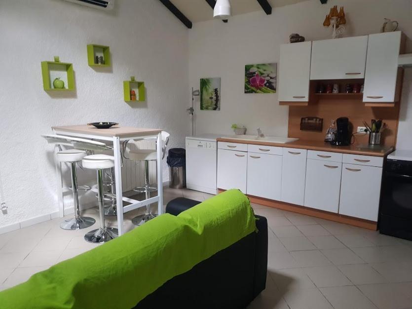 Maisonnette A La Campagne San-Gavino-di-Carbini Exteriér fotografie